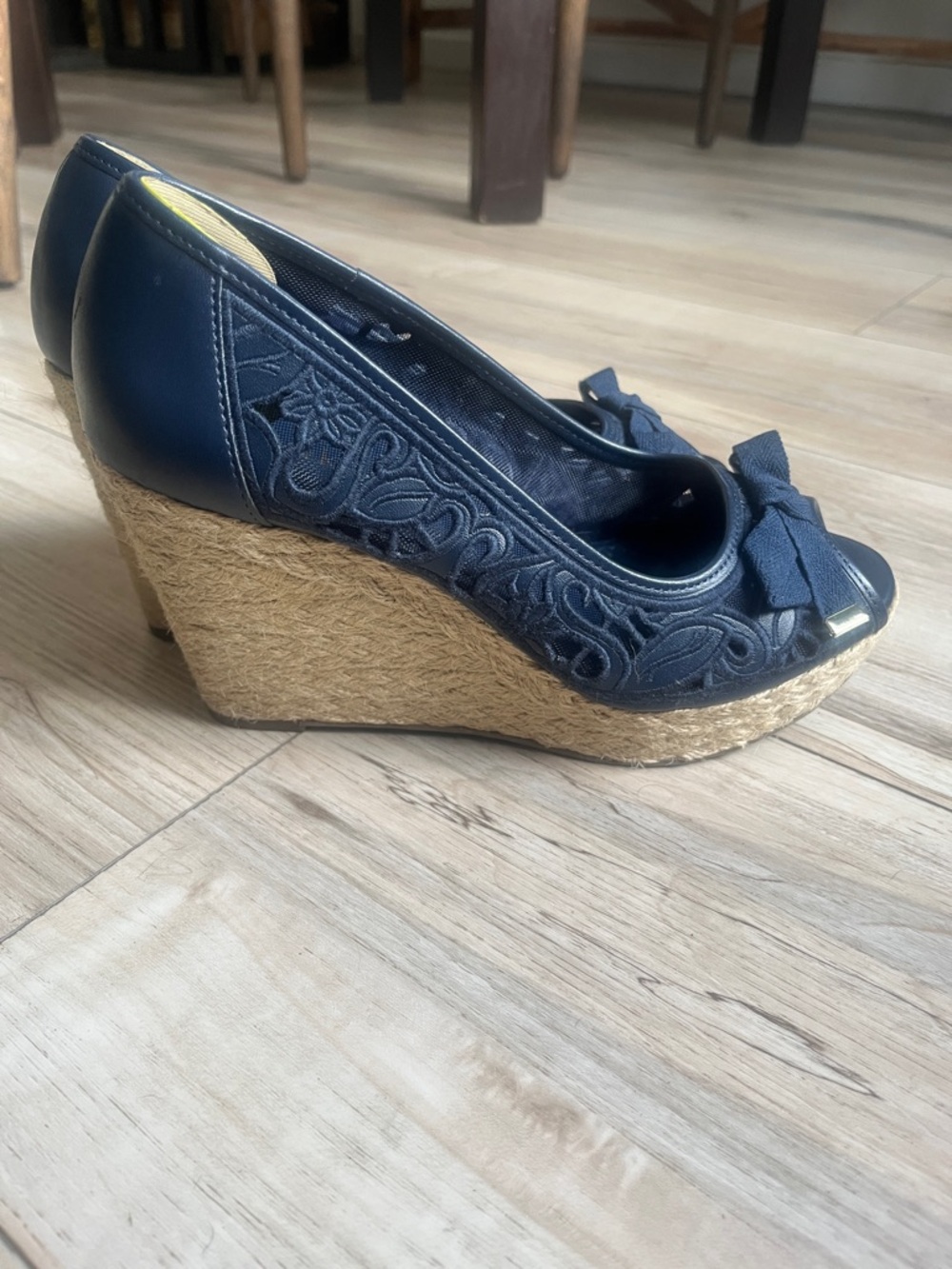 Kelly & Katie Navy Espadrille Wedge Peep-Toe Heels with Bow Detail size 8 - Picture 3 of 6